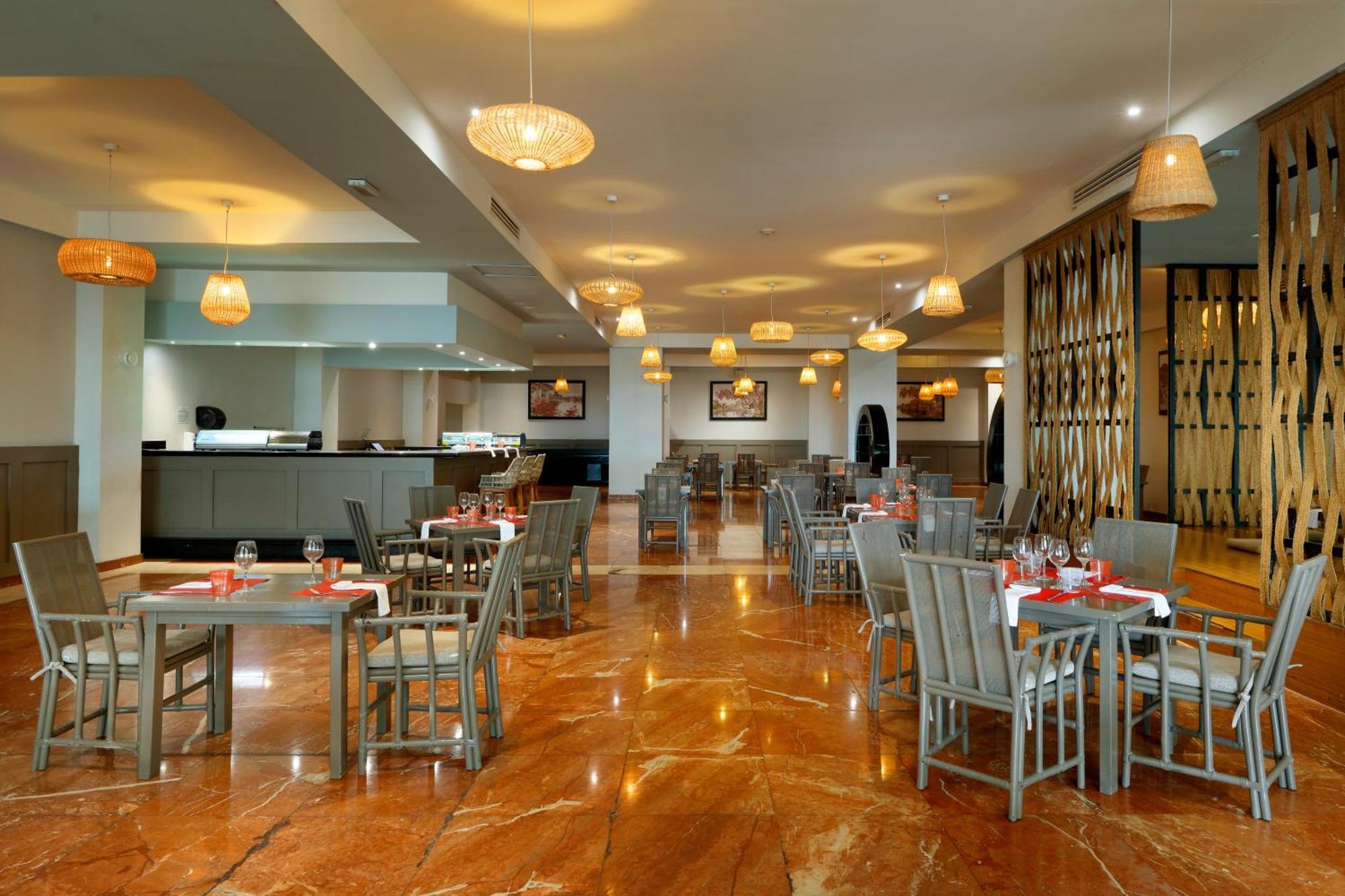 The Signature Level At Grand Palladium Lady Hamilton Resort & Spa Lucea Exterior foto